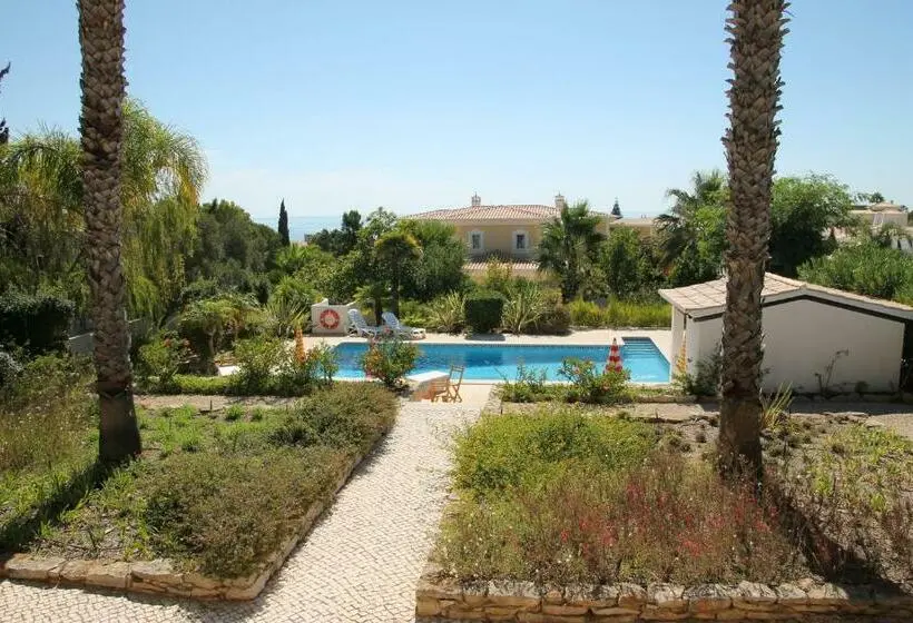 سوئیت با تخت بزرگ, Vila Florina