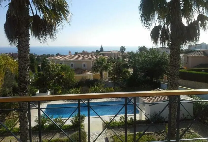 سوئیت با تخت بزرگ, Vila Florina