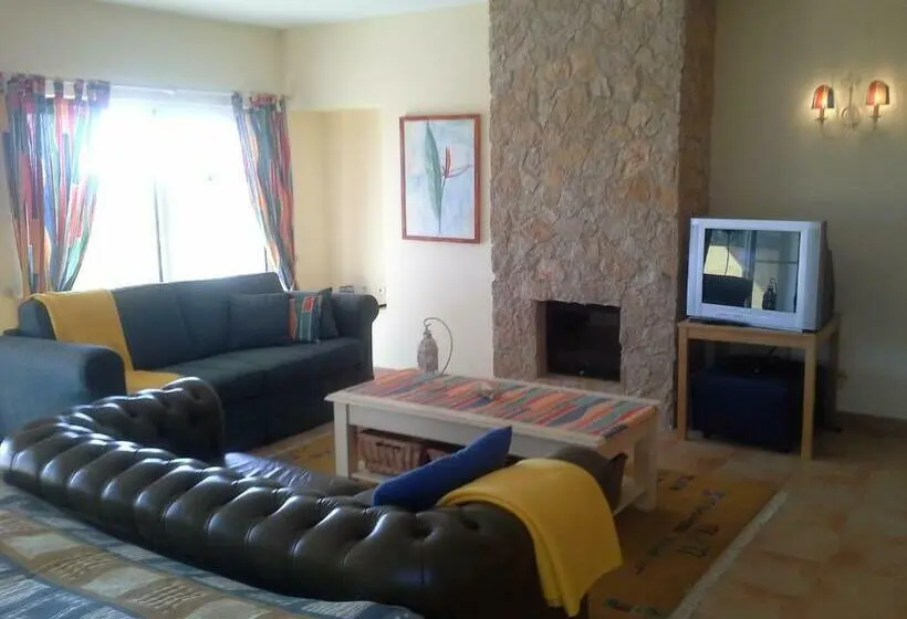 سوئیت با تخت بزرگ, Vila Florina