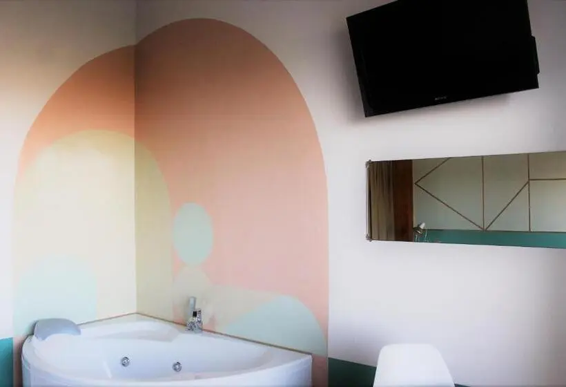 バスタブ付きスタンダードルーム, Bora B&b