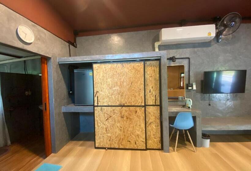 Семейный Номер Deluxe, Baan Nork Farmstay บ้านนอก ฟาร์มสเตย์