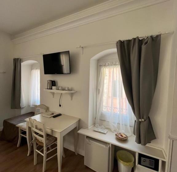 اتاق لوکس با تخت بزرگ, Affittacamere Perla Del Prione