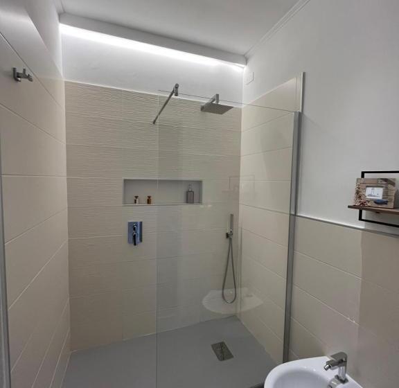 اتاق لوکس با تخت بزرگ, Affittacamere Perla Del Prione