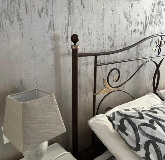 اتاق لوکس با تخت بزرگ, Affittacamere Perla Del Prione