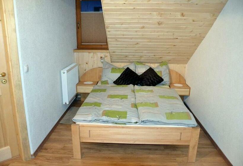 سوئیت 2 خوابه, Ekoturizem Viženčar