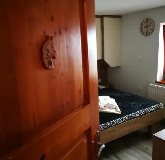 اتاق لوکس, Ekoturizem Viženčar