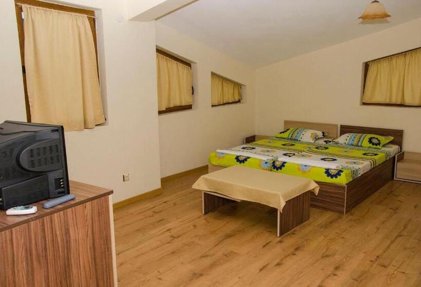 חדר סטנדרט לשלושה, Guest House Niya Chernomorets