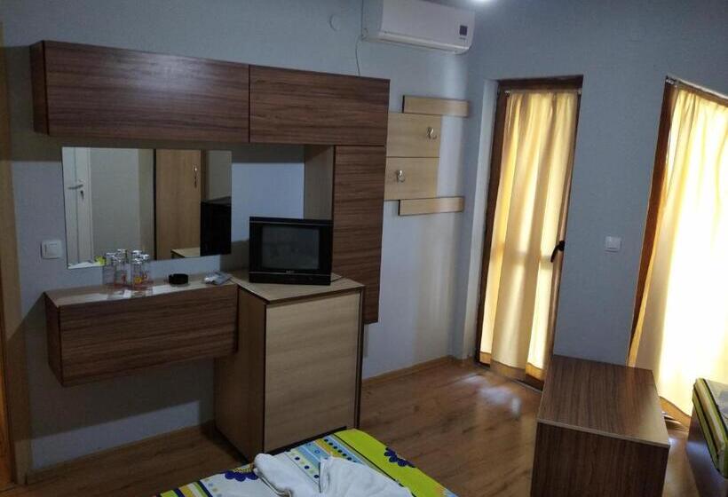 חדר סטנדרט לשלושה, Guest House Niya Chernomorets