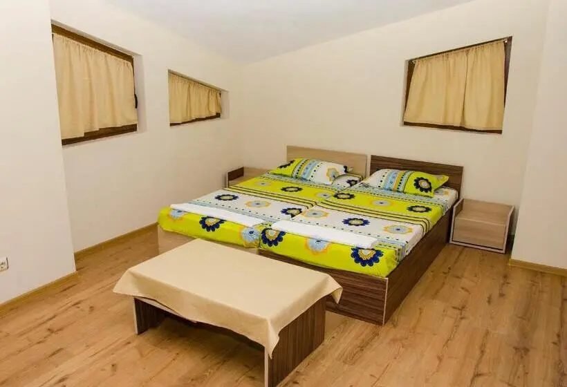 اتاق استاندارد, Guest House Niya Chernomorets