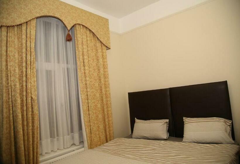 חדר סטנדרט חדר אמבטיה משותף, Victorin House   All Rooms Are En Suite