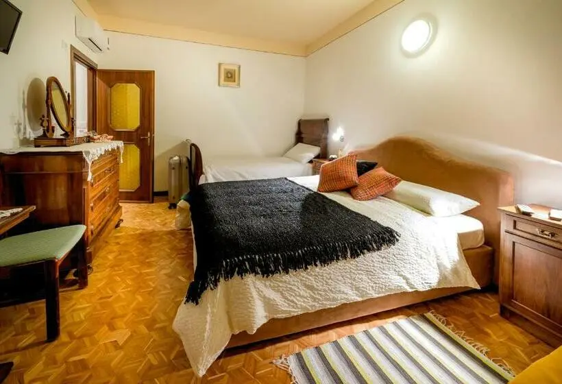 エコノミートリプルルーム, B&b Ca Tunin
