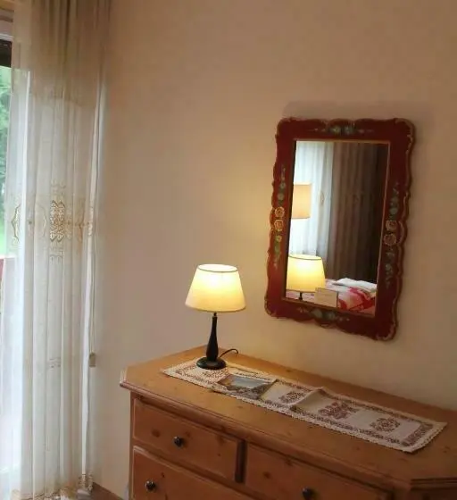 Perhehuone, B&b La Ceresara