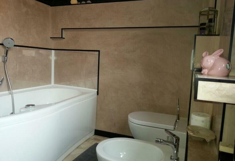 اتاق لوکس, B&b Rosa Blu