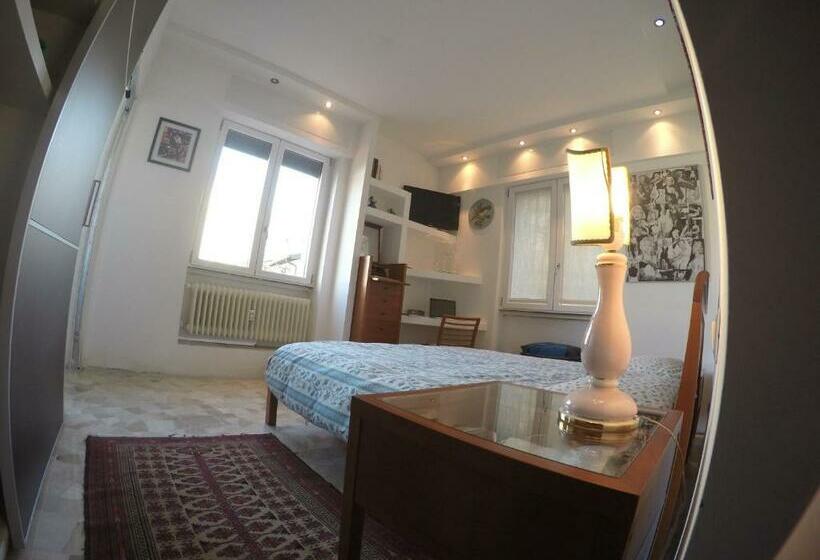 اتاق لوکس, B&b Rosa Blu