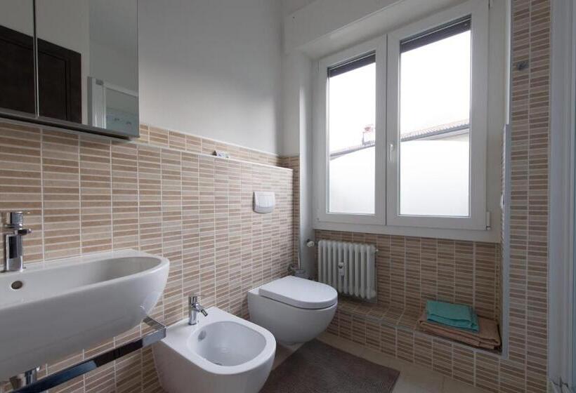 اتاق لوکس, B&b Rosa Blu