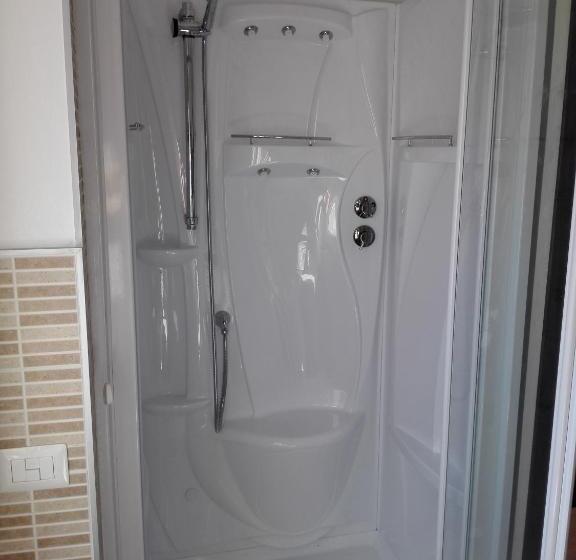 اتاق لوکس, B&b Rosa Blu