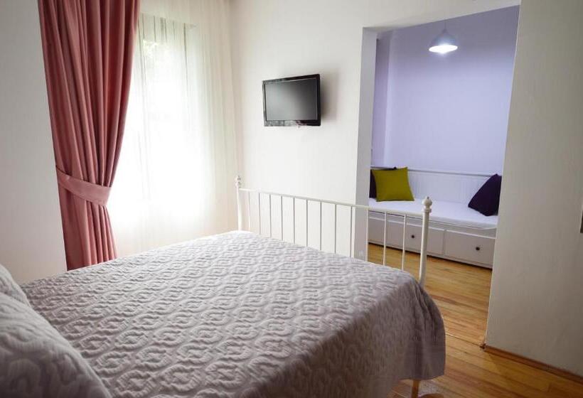 غرفة ديلوكس, Alayaz