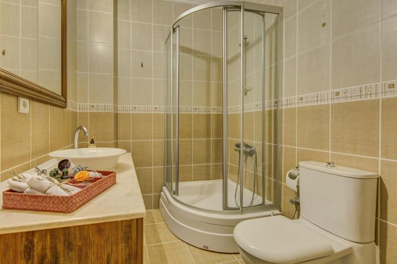 جناح سوبيريور, Alayaz