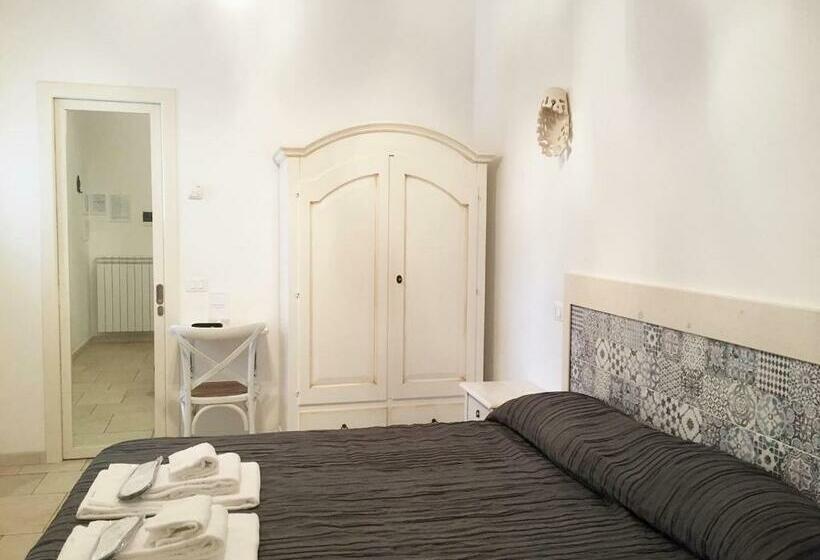 Номер Стандарт с Балконом, Donna Nina