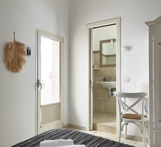 Номер Стандарт с Балконом, Donna Nina