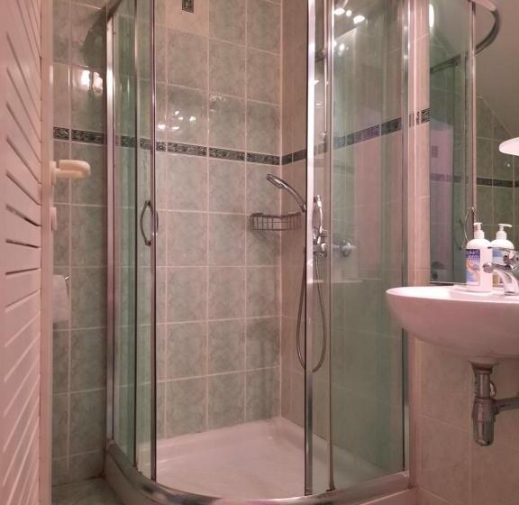 اتاق استاندارد, Rooms čehovin