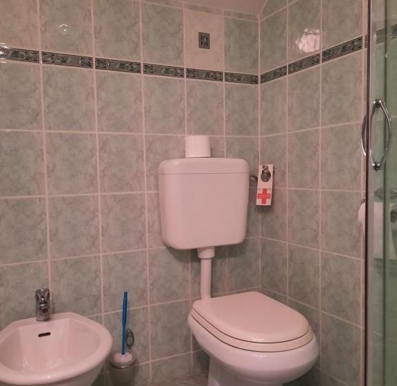 اتاق استاندارد, Rooms čehovin