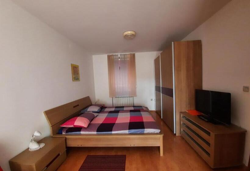 اتاق استاندارد, Rooms čehovin