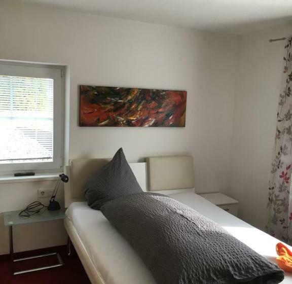 غرفة قياسية فردية مزودة بشُرفة, Frühstückspension Alpenrose Bed & Breakfast