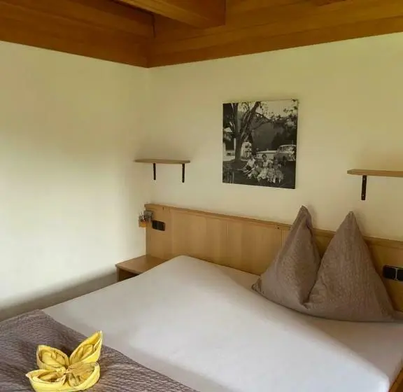 バルコニー付きスタンダードルーム, Frühstückspension Alpenrose Bed & Breakfast