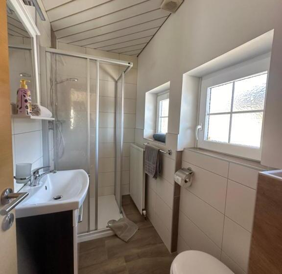 غرفة قياسية مزوَّدة بشُرفة, Frühstückspension Alpenrose Bed & Breakfast