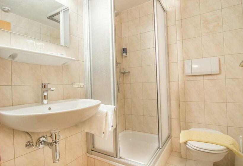 Номер Стандарт, Frühstückspension Türtscher