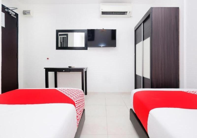 Номер Deluxe, Oyo 90364  Gemilang