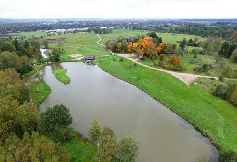 خانه 3 خوابه, Brīvdienu Māja Polīši