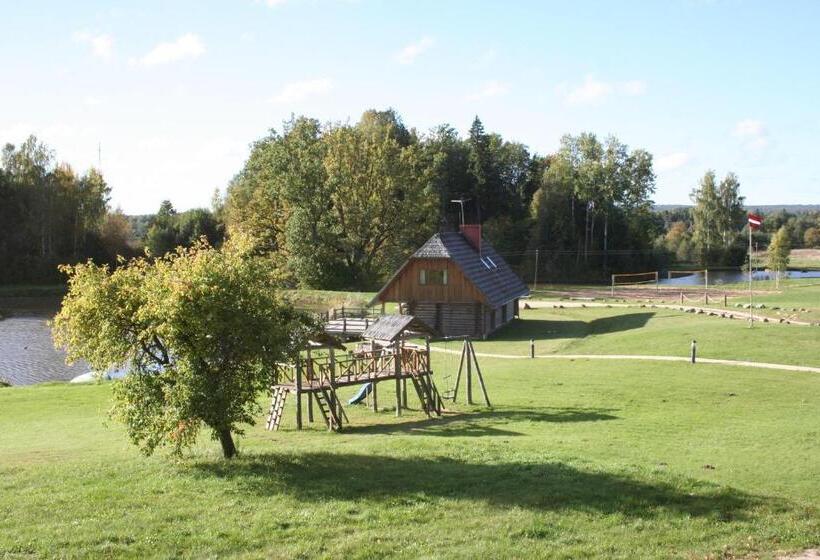 خانه 3 خوابه, Brīvdienu Māja Polīši