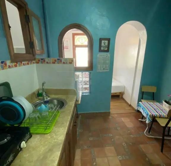 スタンダードスタジオ, Casa Elias