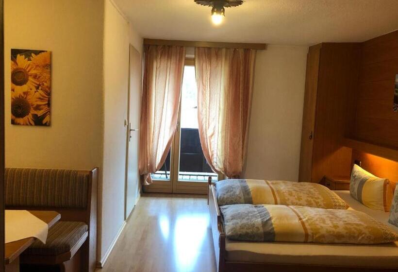 חדר סטנדרט עם מרפסת, Gästehaus Am Kurparkweg