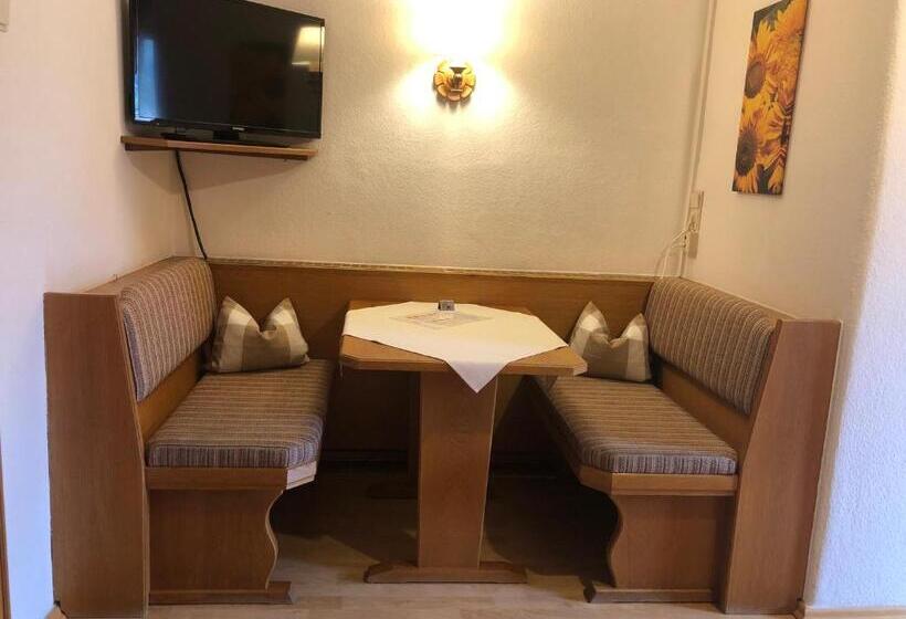 חדר סטנדרט עם מרפסת, Gästehaus Am Kurparkweg