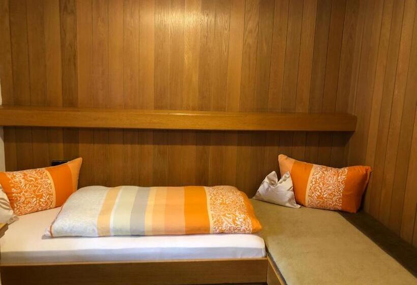 חדר אקונומי, Gästehaus Am Kurparkweg