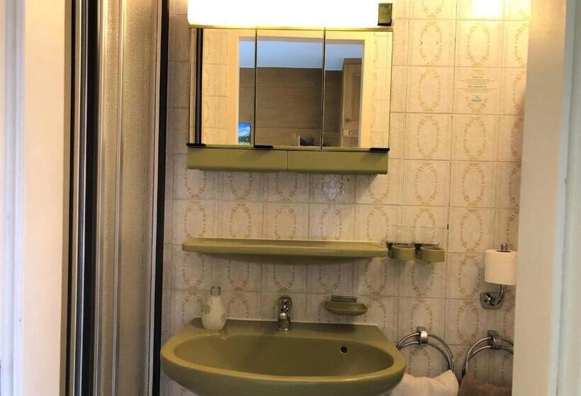 חדר סטנדרט עם מרפסת, Gästehaus Am Kurparkweg