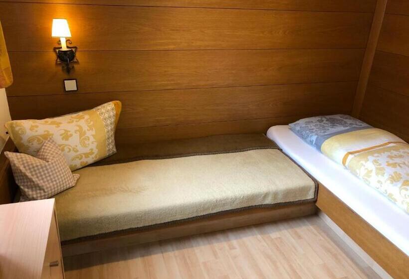 חדר אקונומי, Gästehaus Am Kurparkweg