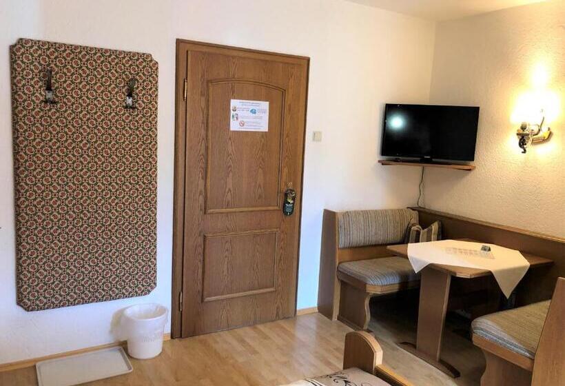 חדר סטנדרט עם מרפסת, Gästehaus Am Kurparkweg