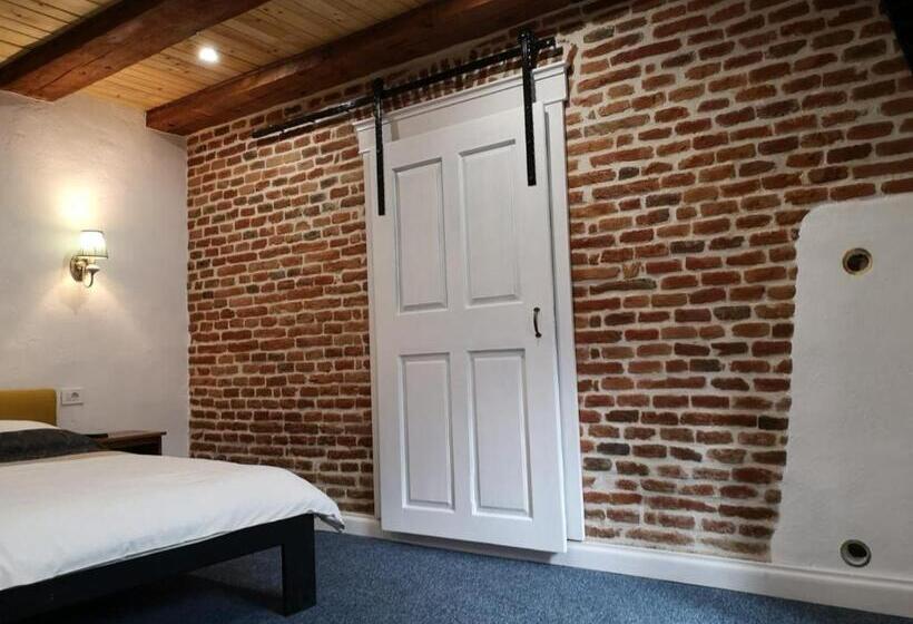 Студия Стандарт, Guesthouse Postavarului