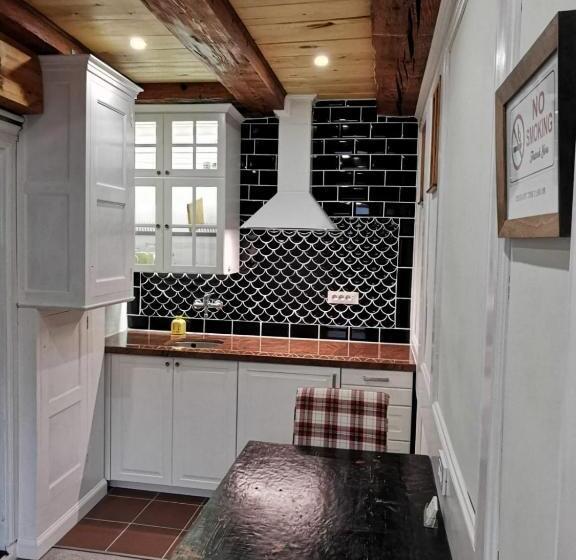 Студия Стандарт, Guesthouse Postavarului