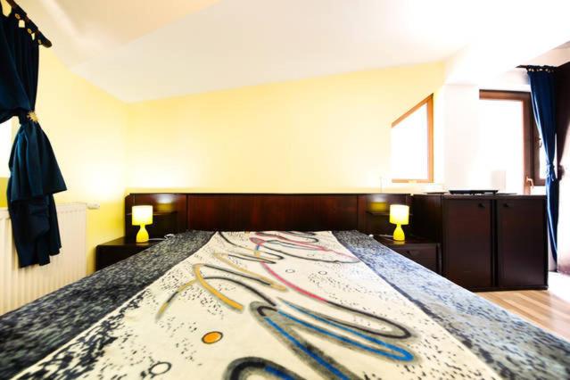 标准间带阳台, La Buni Busteni