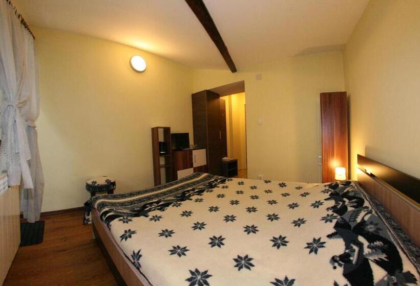 标准间, La Buni Busteni