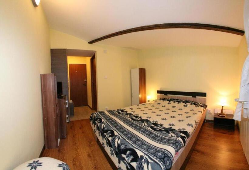 标准间, La Buni Busteni