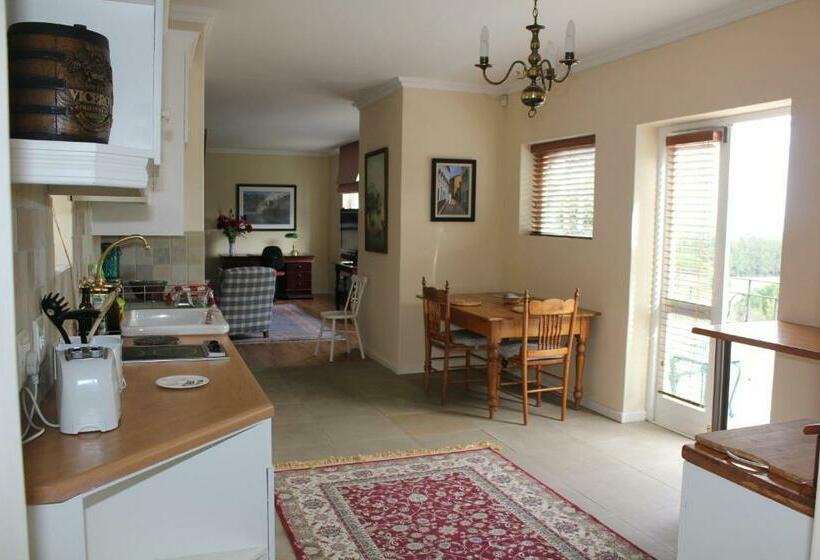 标准间, Morton Manor