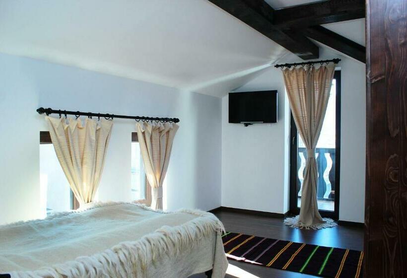 غرفة قياسية مزوَّدة بشُرفة, Topalovi Guest House