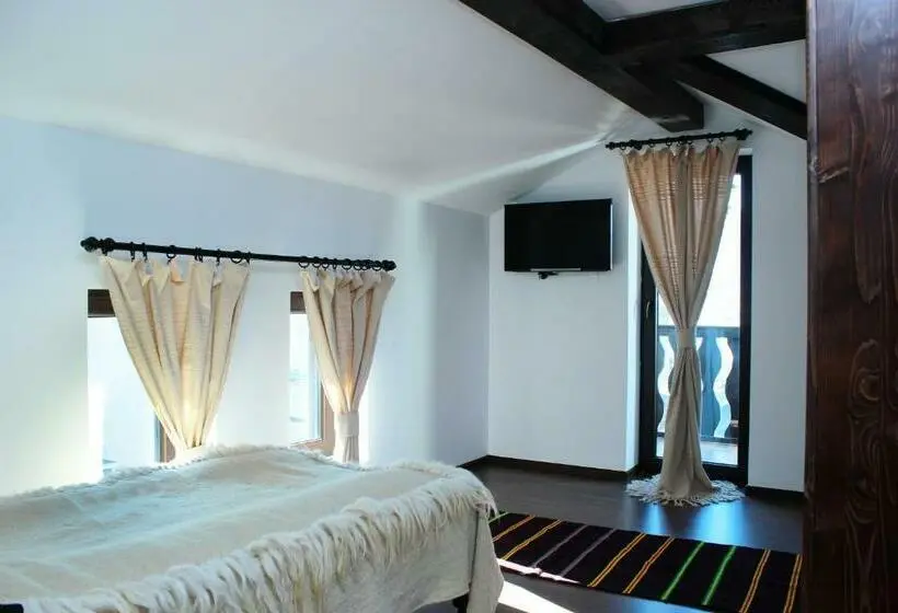 バルコニー付きスタンダードルーム, Topalovi Guest House
