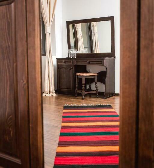 غرفة قياسية مزوَّدة بشُرفة, Topalovi Guest House